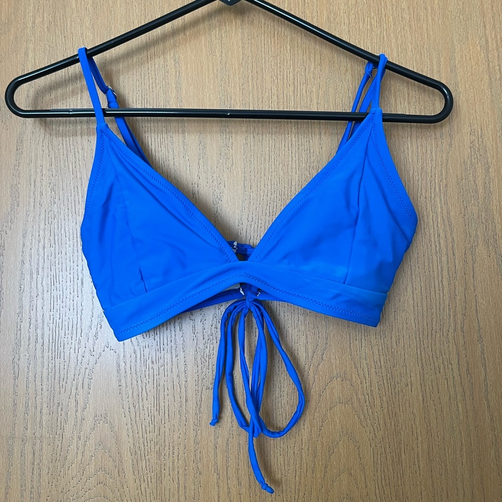 ROMWE Blue and White Bikini Top